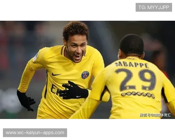 内马尔盘带突破后送出致命传球，巴西前场气势如虹